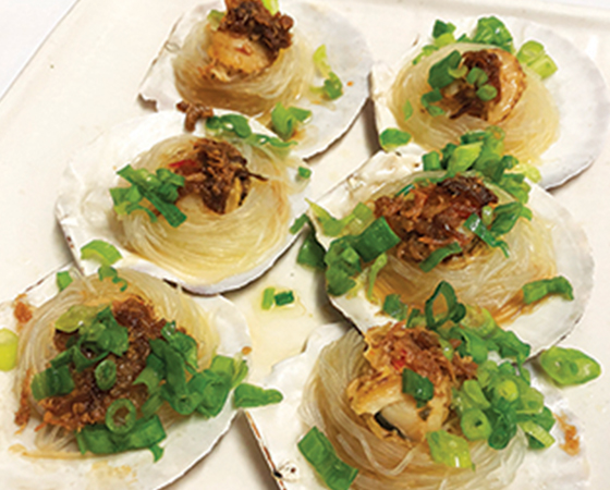 Image: (114) Steamed Scallop w/vermicelli in XO Sauce